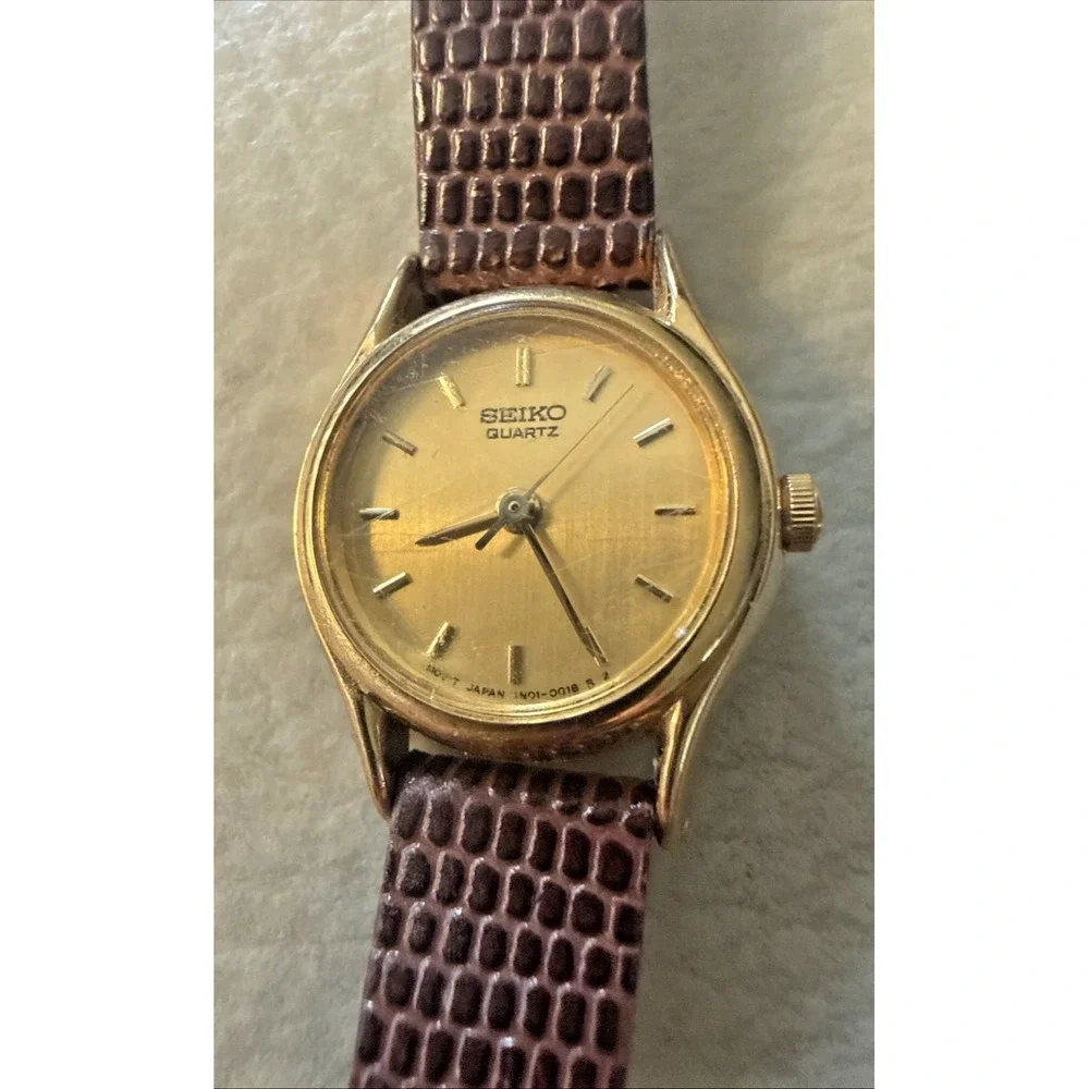 Vintage Seiko Leather Band Women's Watch Quartz